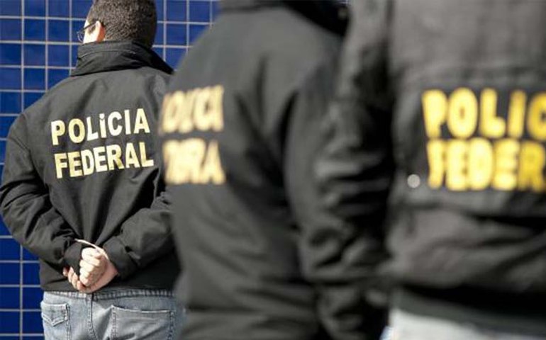 PF desarticula grupo especializado em furtos de caixas eletrônicos no Paraná