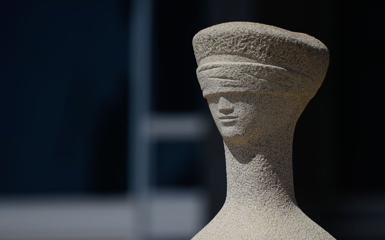 Moraes autoriza Braga Netto a receber visita de senadores na prisão