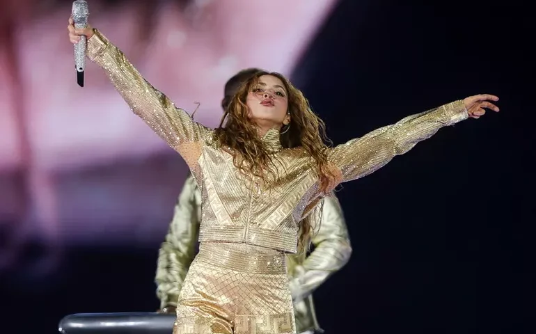 'Orgulhosa de saber que vou cantar no altar do planeta', diz Shakira, que se apresenta em Copacabana no dia 2 de maio