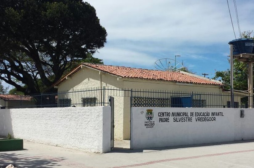 CMEI Padre Vredegoor passa a funcionar em novo endereço