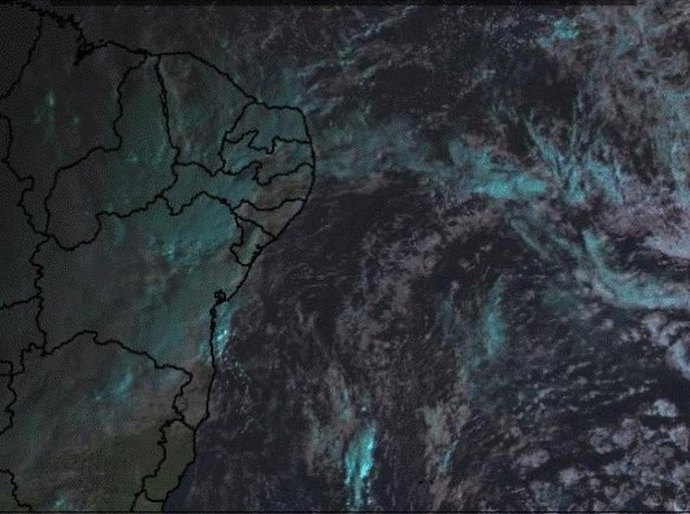 Previsão aponta nebulosidade variada no litoral, Agreste e Sertão no fim de semana