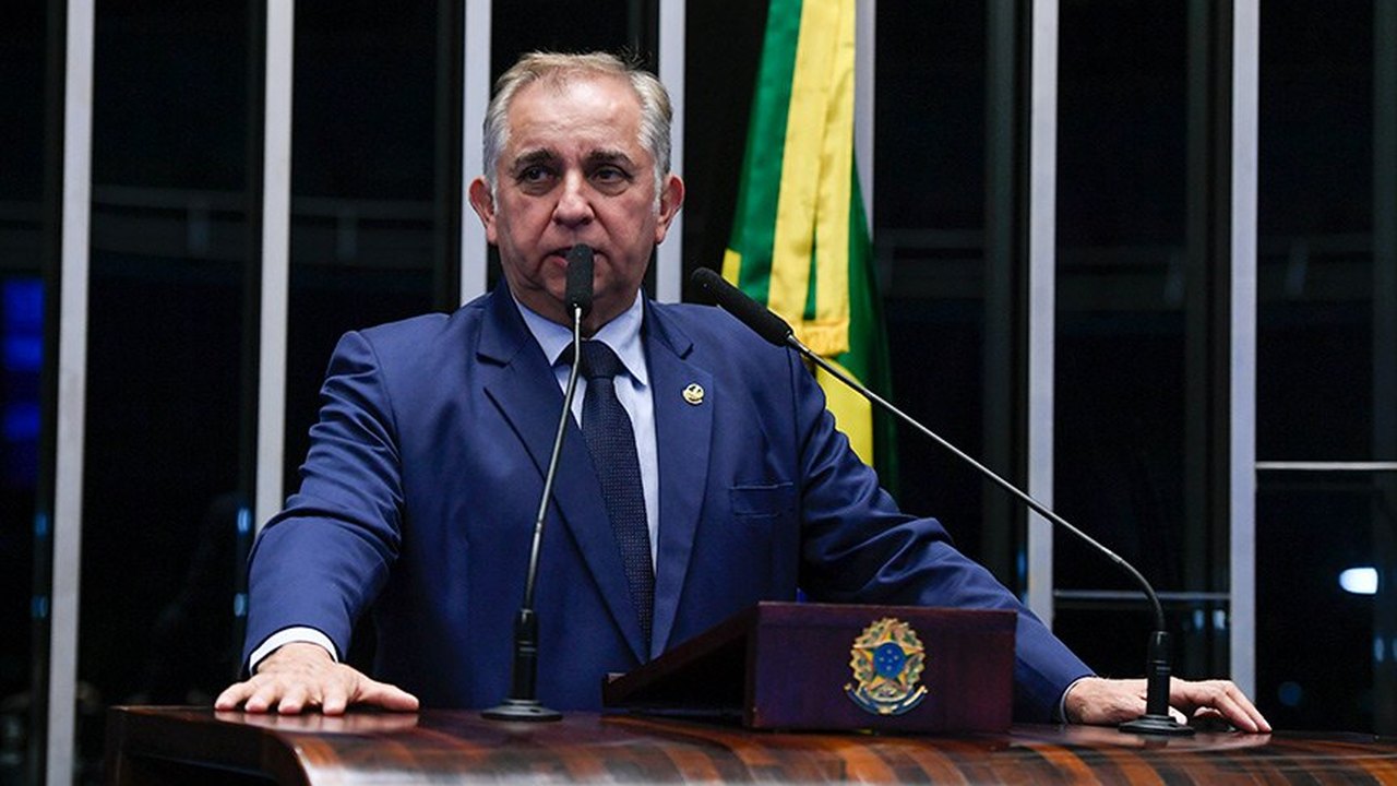 Izalci quer discutir emenda que submete fundo do DF à nova regra fiscal