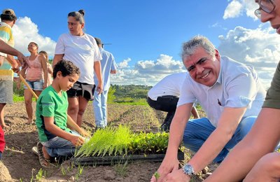 Secretaria de Estado do Meio Ambiente inaugura primeira horta urbana em Maceió