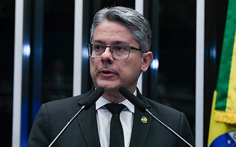 Relator apresenta na quarta parecer pela rejeição da PEC da Blindagem no Senado