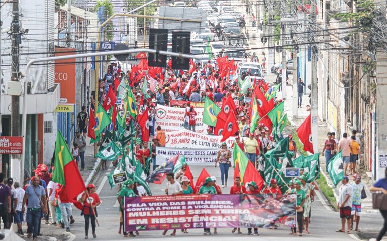 [REFORMA AGRÁRIA] Camponesas marcham até o Incra em Maceió nesta terça-feira (07)
