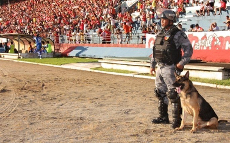 Duelos continentais marcam o início das quartas de final