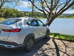 Fiat Fastback 2026 aposta na eletrificação leve para crescer no mercado - Divulgação (27).jpeg 