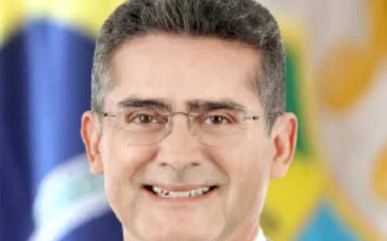 Manaus: David Almeida (Avante) vence bolsonarista e é reeleito prefeito