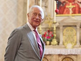 Charles III anuncia 'bênção pessoal' ao relatar avanço no tratamento do câncer
