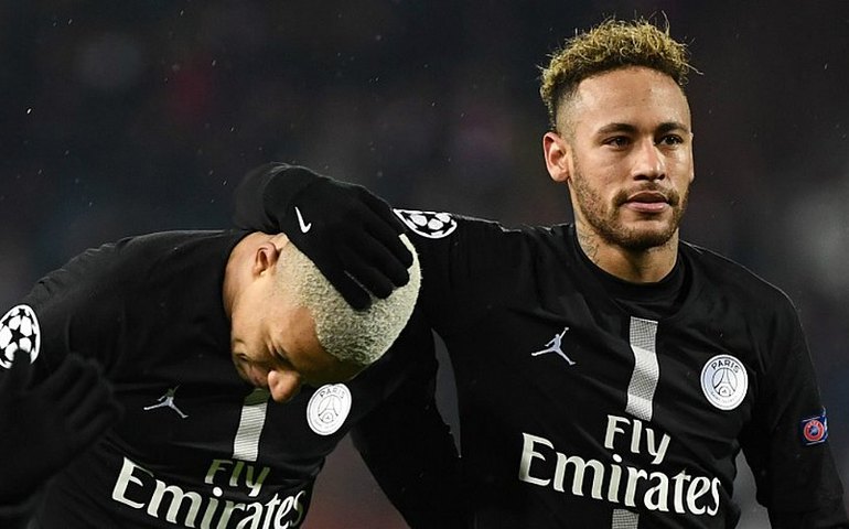 Neymar se isola como maior artilheiro brasileiro na Liga dos Campeões