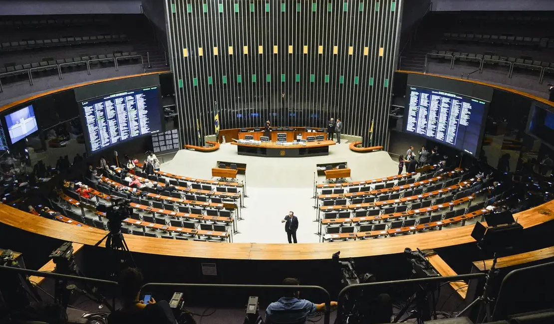 Redução da bancada de deputados federais será decidida até junho deste ano pelo STF