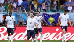 Baixinho Valbuena infernizou a defesa da Suíça na Fonte Nova/ Foto: Getty Images