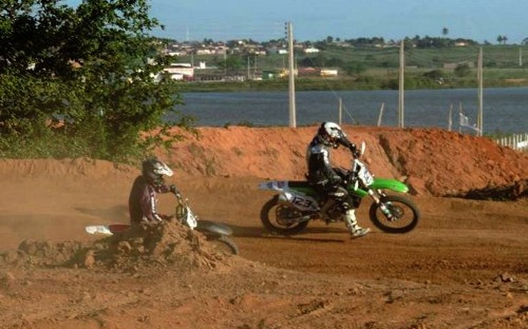 Prefeitura incorpora o motocross no Viva Arapiraca