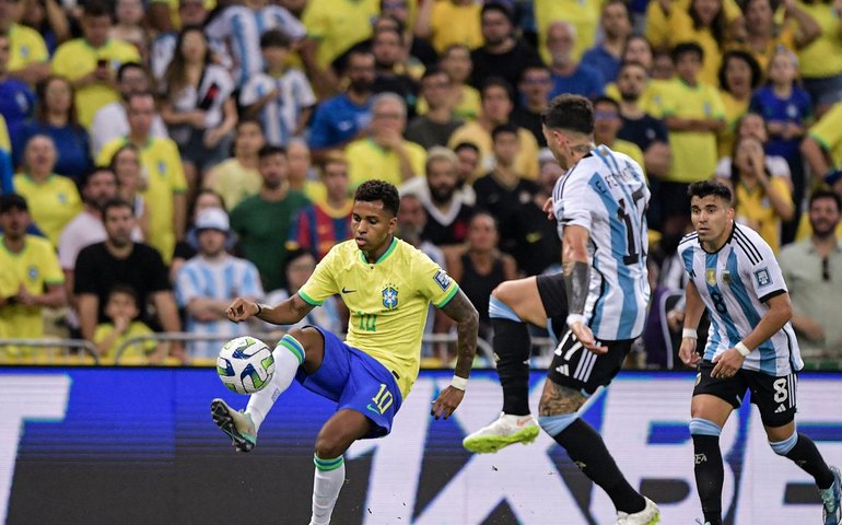 Cheio de desfalques, Brasil visita Argentina pelas Eliminatórias