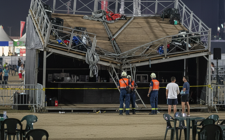 Camarote desaba durante festival em Itajaí e deixa feridos