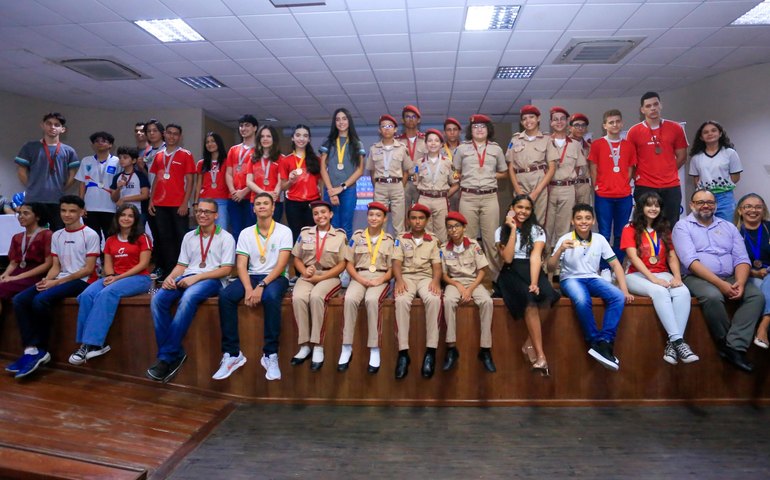  Atenção, estudantes: estão abertas inscrições para olimpíadas de química e ciências  