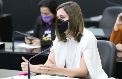 PL da deputada Cibele Moura regulamenta solicitação de exames por nutricionistas