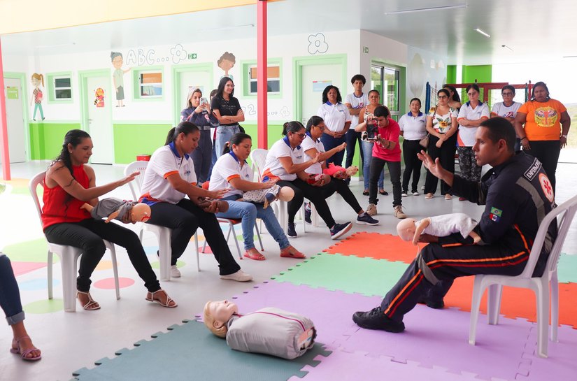 Creche Segura capacita aproximadamente 3 mil servidores em primeiros socorros