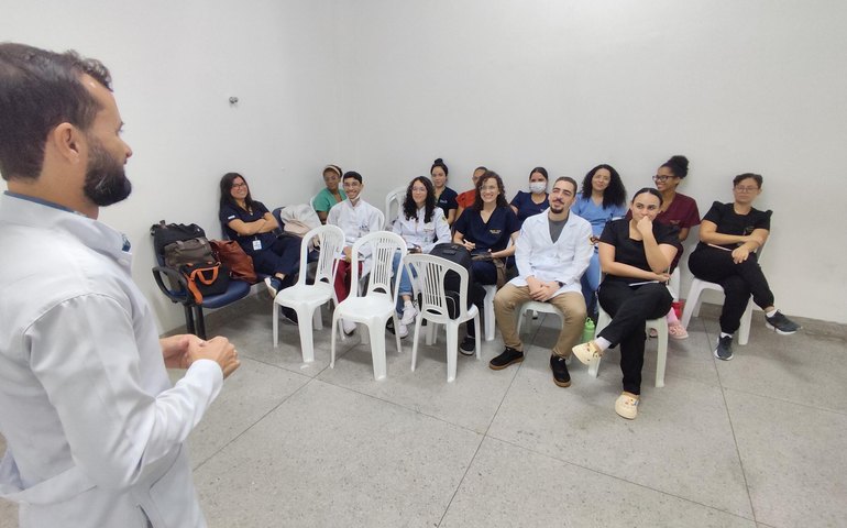 Hospital de Emergência do Agreste capacita residentes sobre doação de órgãos para transplantes