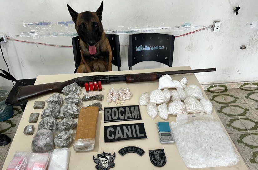PM detém suspeitos e apreende mais de 1kg de drogas, arma e simulacro em Arapiraca