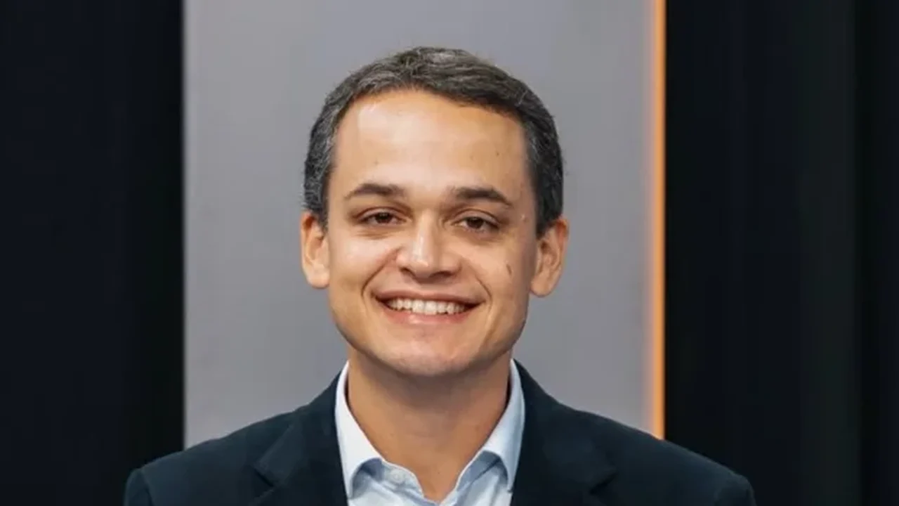 Pesquisa Quaest: Pazolini tem 55% dos votos válidos no ES; Ferraço, 45%