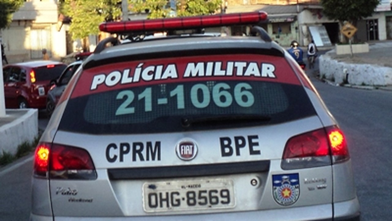 Homem assalta casal de turistas e é detido pelo BPE