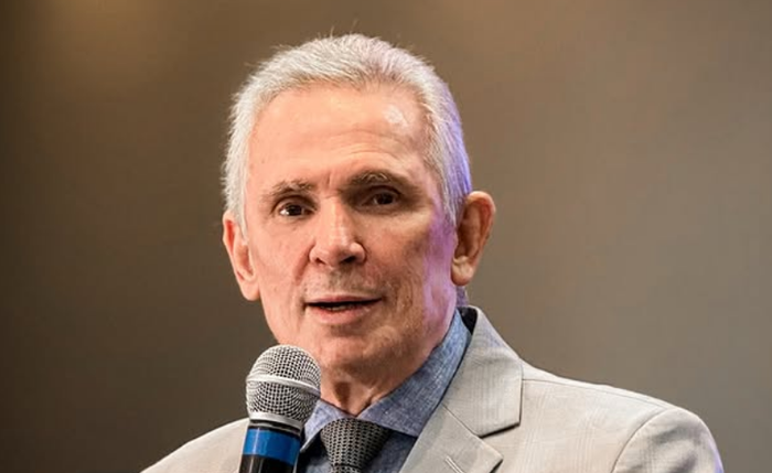 Pastor João Luiz toma posse como vereador na Câmara de Maceió