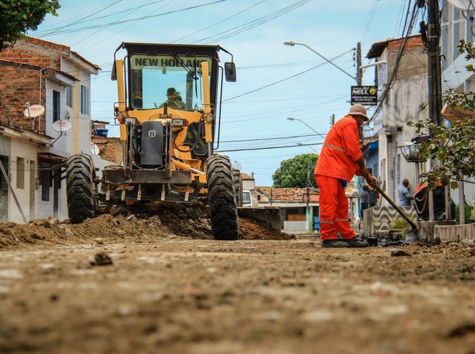 Prefeitura de Maceió executa serviços no bairro do Vergel