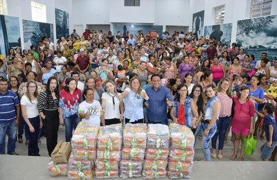 Cerca de 500 gestantes e nutrizes recebem kits nutricionais, em Palmeira dos Índios