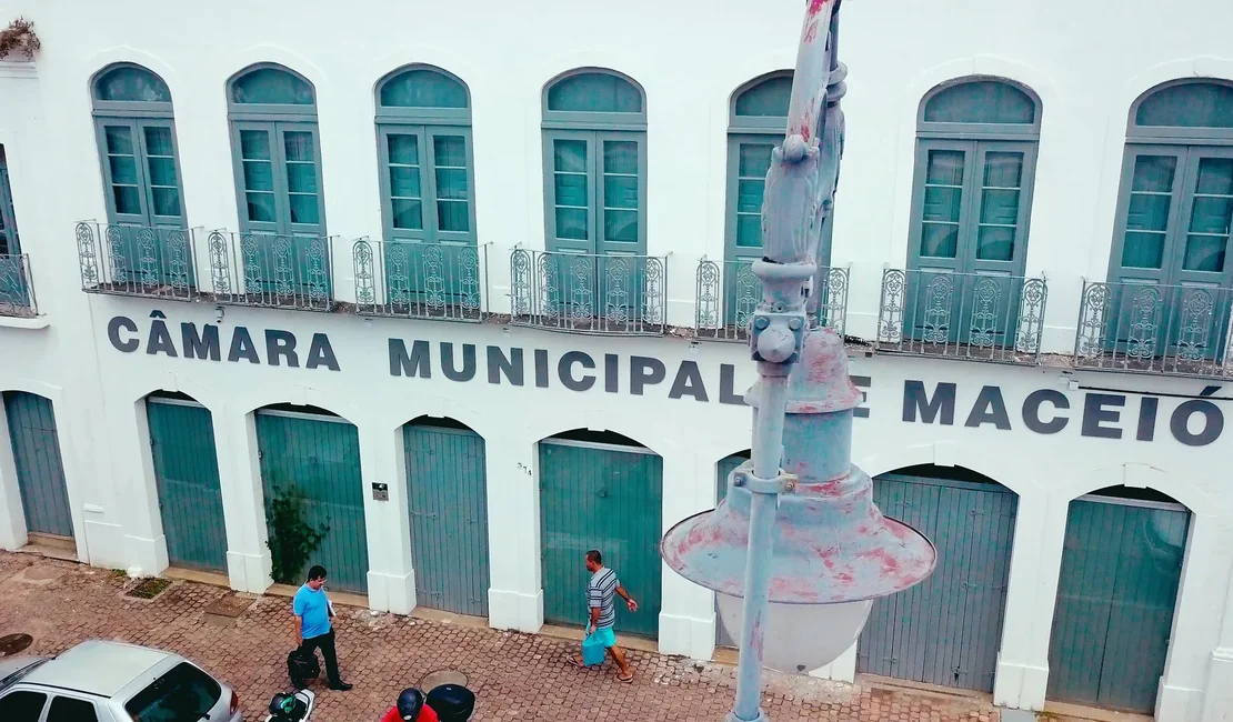 Sem realizar concurso público, Câmara de Maceió abre Pregão Eletrônico para ‘contratar terceirizados’