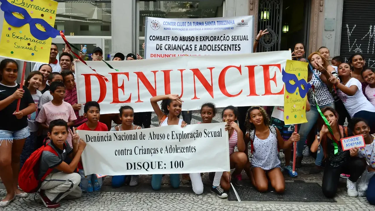1 a cada 8 crianças sofre abuso sexual na internet a cada ano, diz estudo