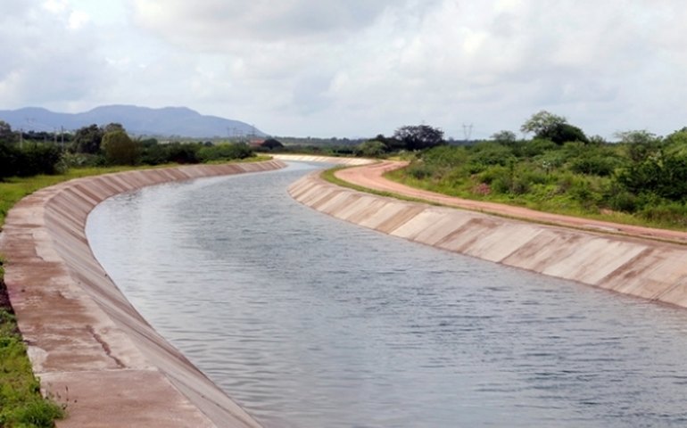 Governo viabiliza produção agrícola no entorno do Canal do Sertão