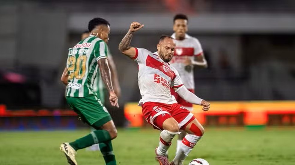 CRB perde mais uma na Série B e chega a nove jogos sem vencer