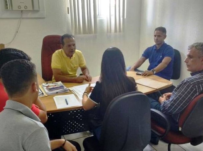 Redes municipais participam de formação do Programa Escola 10