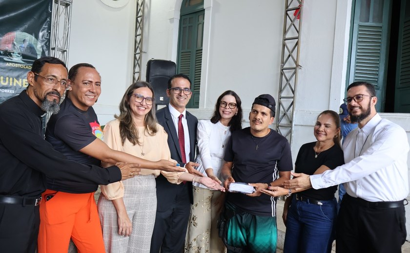 Mutirão organizado pela Justiça Federal entrega de mais de 150 óculos para pessoas em situação de rua