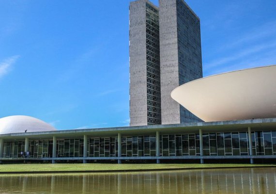 Congresso reúne-se hoje para promulgar a PEC do corte de gastos do governo