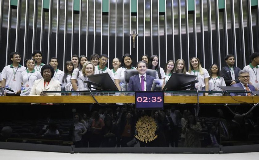 Especialistas pedem aprovação de projeto sobre proteção de crianças em ambiente digital