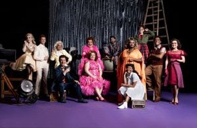 "Hairspray", de Tiago Abravanel, leva o prêmio de Melhor Musical Estrangeiro no Bibi Ferreira 2025