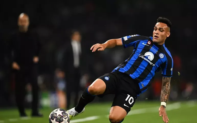 Lautaro Martínez comanda vitória da Inter; Fiorentina goleia e lidera o Italiano