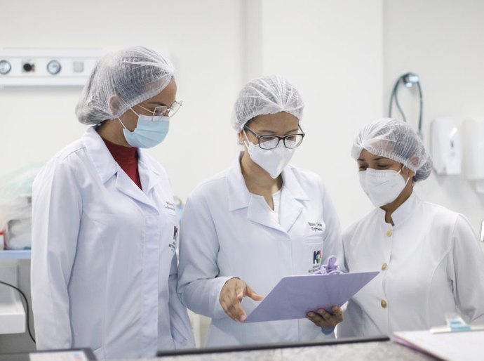 Projeto que prevê medidas de proteção a profissionais de saúde é discutido em 1º turno