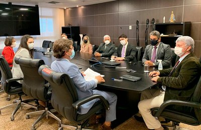 Klever Loureiro ouve pleito sobre alvarás de soltura