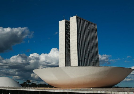 Comissão do impeachment é eleita por 433 votos a favor e 1 contra