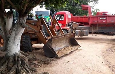 Olho D'Água Grande: prefeito acompanha serviços de melhorias na estrada do povoado Oiteiro Alto 