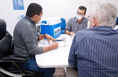  Palmeira inicia aplicação da dose de reforço para idosos de 60+ e imunossuprimidos