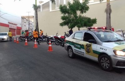 SMTT inicia 2019 com blitz relâmpago em vários pontos de Palmeira