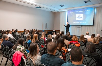 O jeito Disney de encantar clientes" se transforma em lições de sucesso para empresas brasileiras