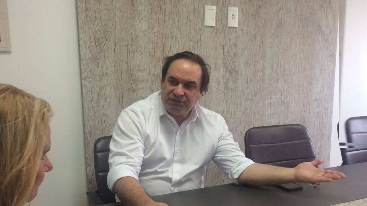Luciano Barbosa deixa Educação para disputar a Prefeitura de Arapiraca