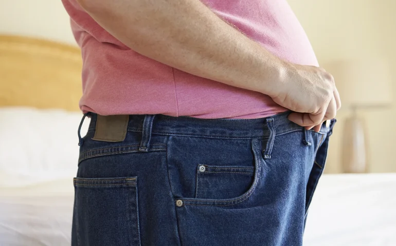 Ganho de peso na juventude está associado a consequências para a saúde ao longo da vida