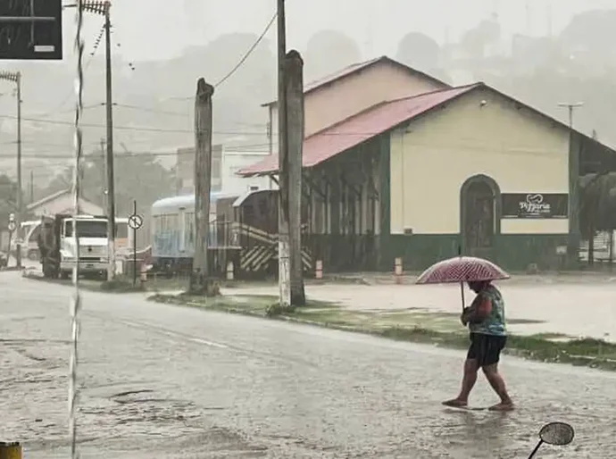 Inmet alerta para chuva intensa em cidades do Nordeste e do Norte