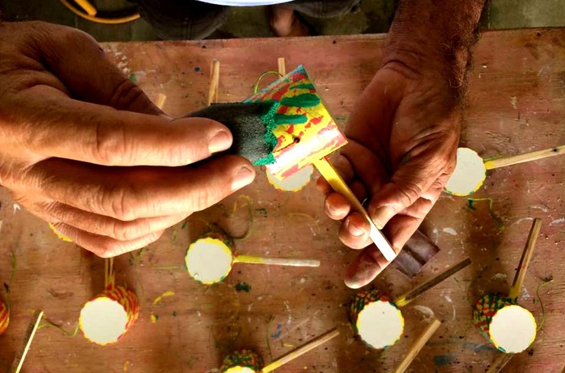 Projeto Fábrica de Sonhos doará cerca de 300 brinquedos artesanais